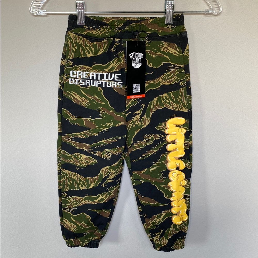 NWT Little Giants Giant Shorties Creative Disruptors Straight Leg Jogger